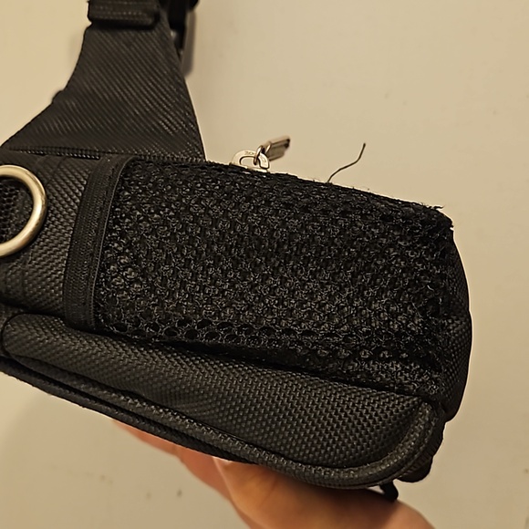 Vintage 2000s Pokémon Gold and Silver Gameboy Bag Fanny Pack - Picture 7 of 15